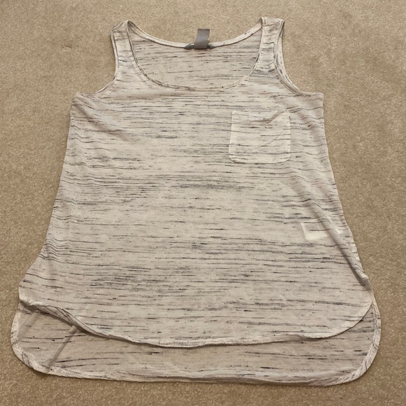 🌈3/$10 Tank Tops - Picture 4 of 8